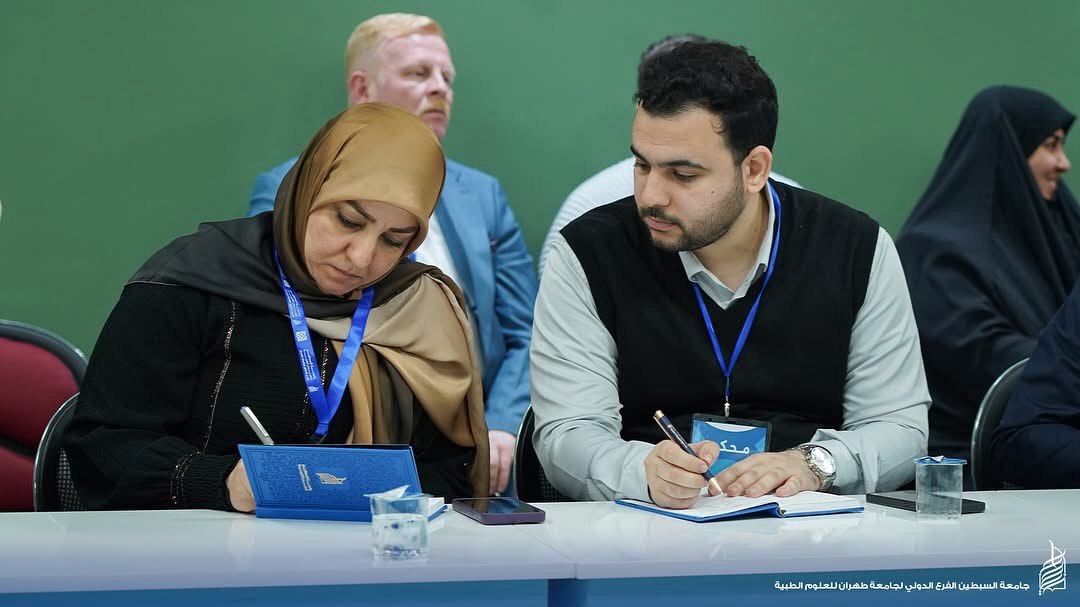 مشاركة قسم الإرشاد النفسي الجامعي في لجنة المناظرات الجامعية بمركز الفرات الأوسط